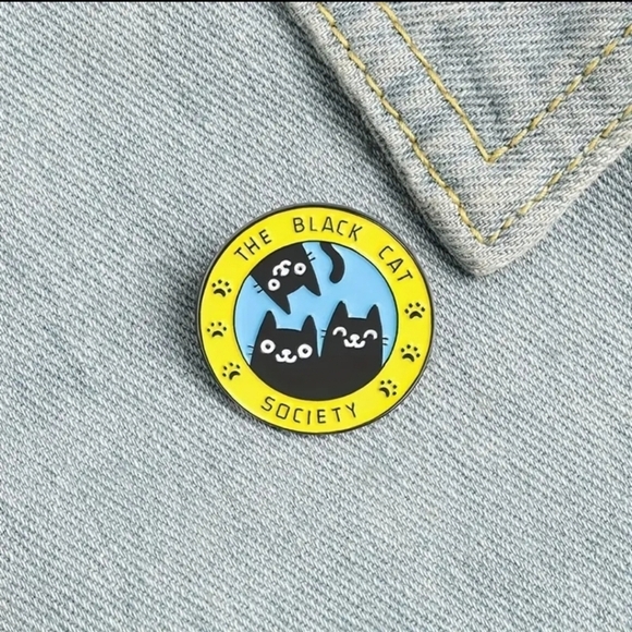 Black Cat Society Enamel Pin - Picture 1 of 3